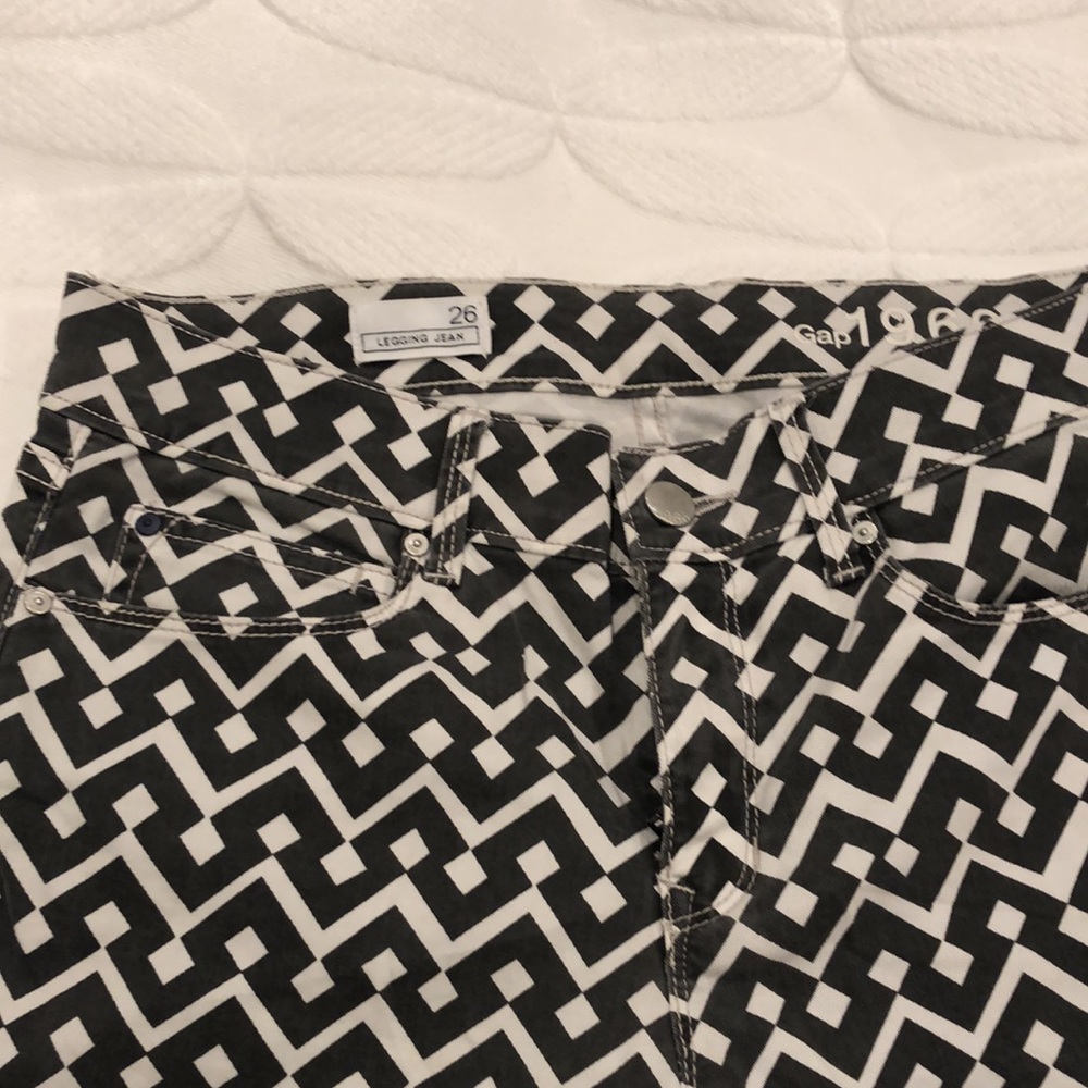 Gap Patterned Pants - image 3